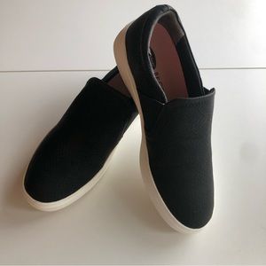Dr. Scholl's Wander Up Black Slip-ons Size 7.5